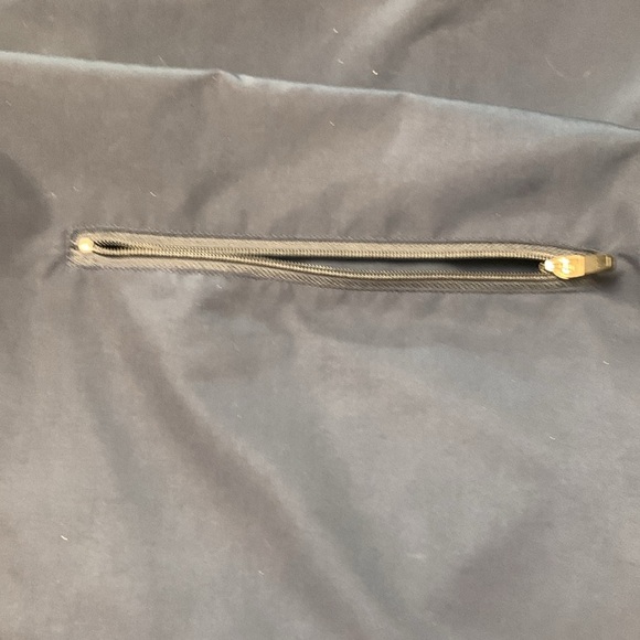 MEC Woman’s Performance Cycling Jacket, Venting, Adjustable Waist, 4 Season - Picture 4 of 6